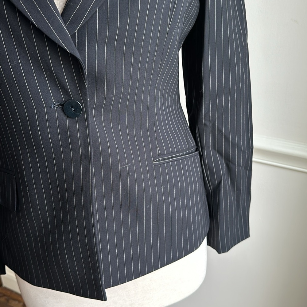 Boyd's Philadelphia Femme Women's navy Pinstripe Skirt Suit Jacket Medium EUC - Picture 2 of 9